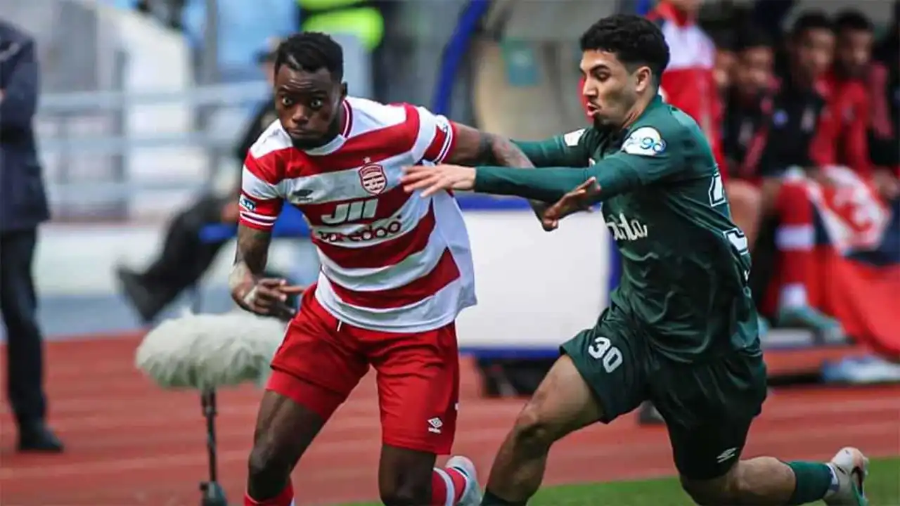 انتصار كاسح.. النادي الإفريقي يطيح بالنجم الساحلي ويتقاسم صدارة الدوري التونسي مع الترجي